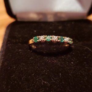 Emerald and Diamond Chip Ring